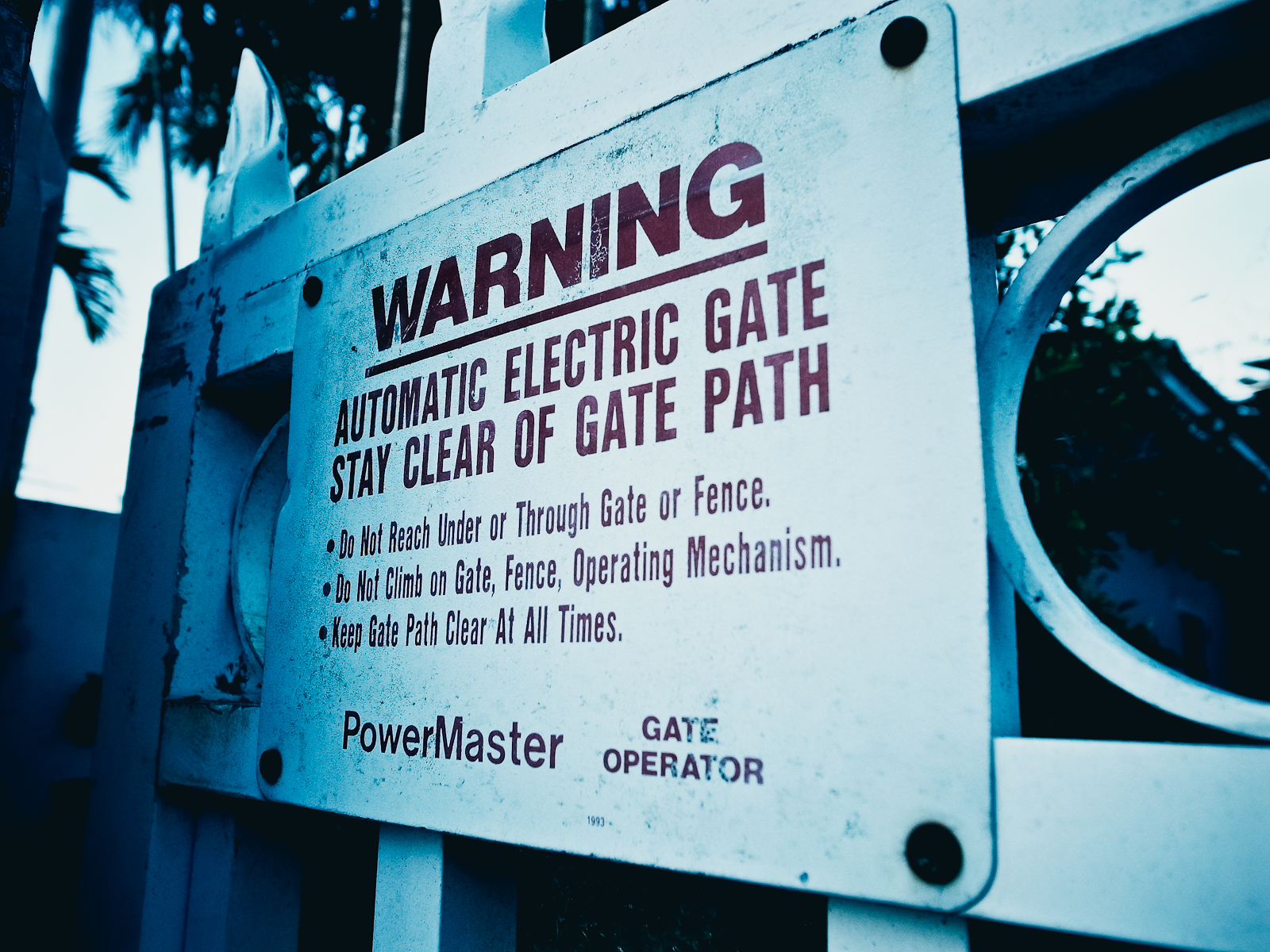 ricoh gr, first impressions, ricoh grd, grd2,grd3,grd4, color street photography, best camera, best compact, best small camera